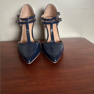 Navy blue Journey collection heels.